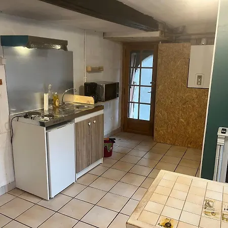 Le Petit Bouclet Apartment *